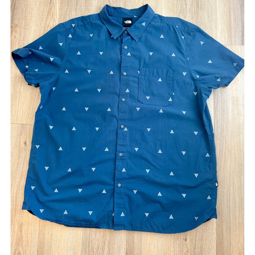 The North Face Mens XXL Blue Geometric Tree Print Short Sleeve Button Down Shirt